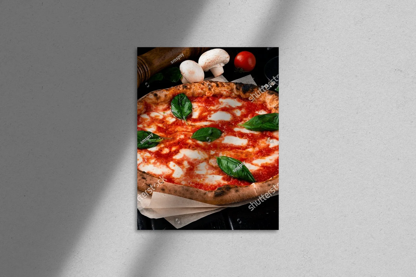 Aromatyczna kompozycja pizzy w ciemnych tonach