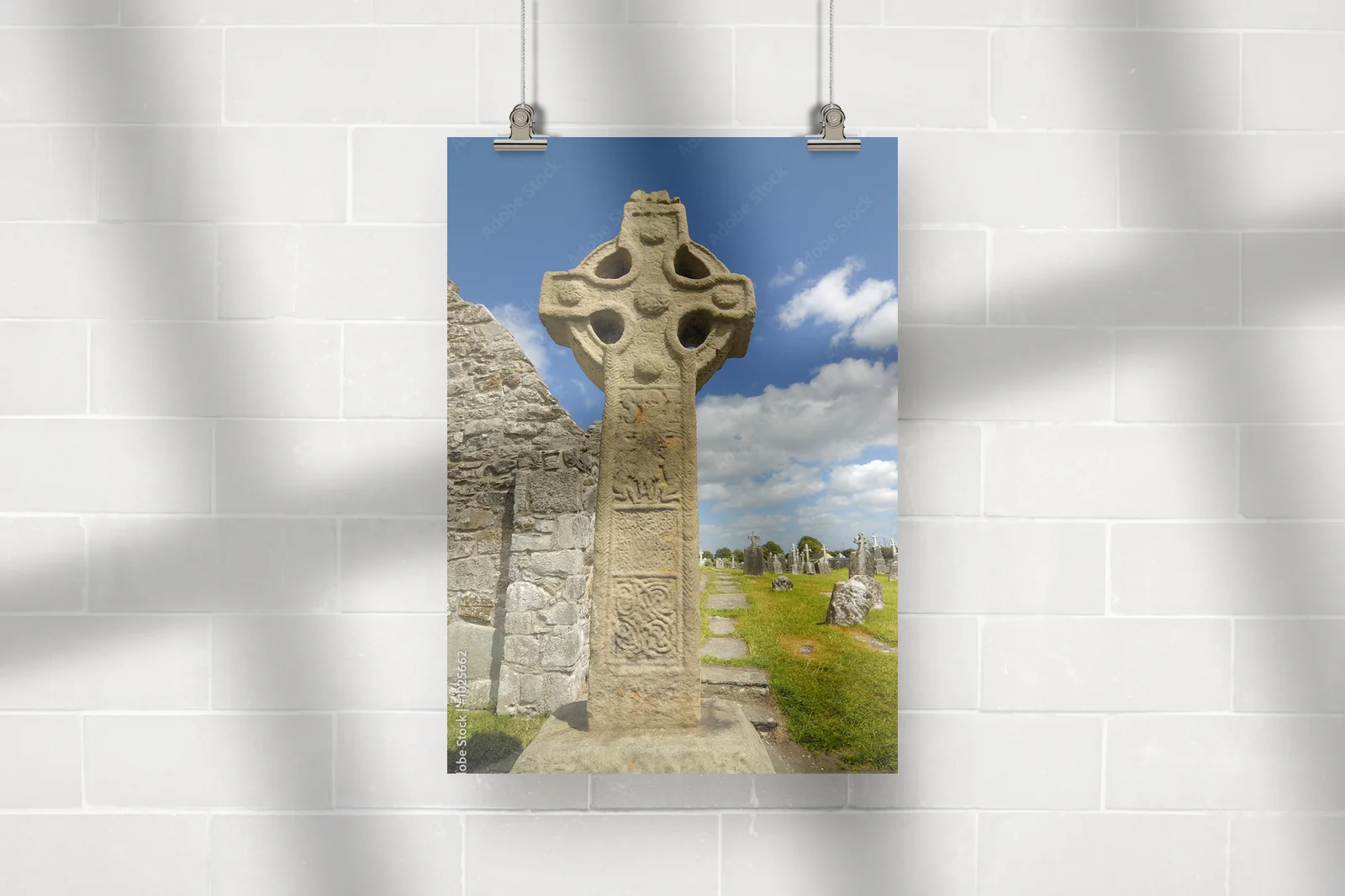 Celtycki krzyż Clonmacnoise: Esencja Irlandii