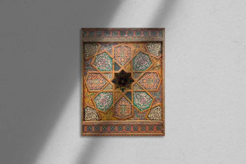 Orientalne ornamenty w głębokich odcieniach drewna