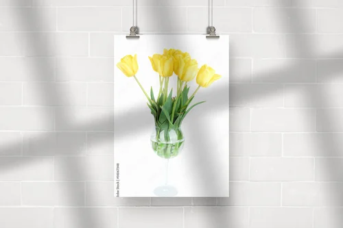 Eleganckie tulipany w wazonie - wiosenna finezja