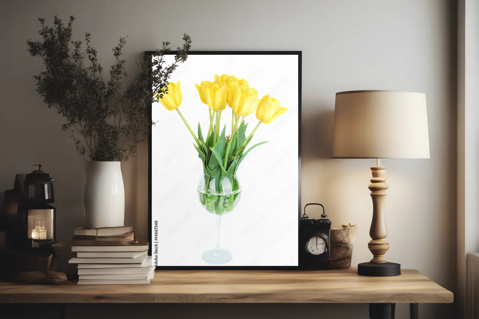Eleganckie tulipany w wazonie - wiosenna finezja