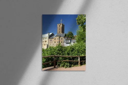 Zachwycająca panorama Wartburga w niebieskiej tonacji