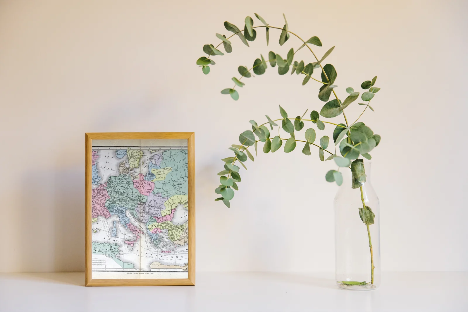 Elegancka mapa Europy w odcieniach vintage