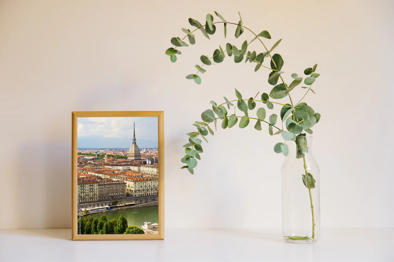 Panoramiczny widok na Torin z majestatyczną Mole Antonelliana