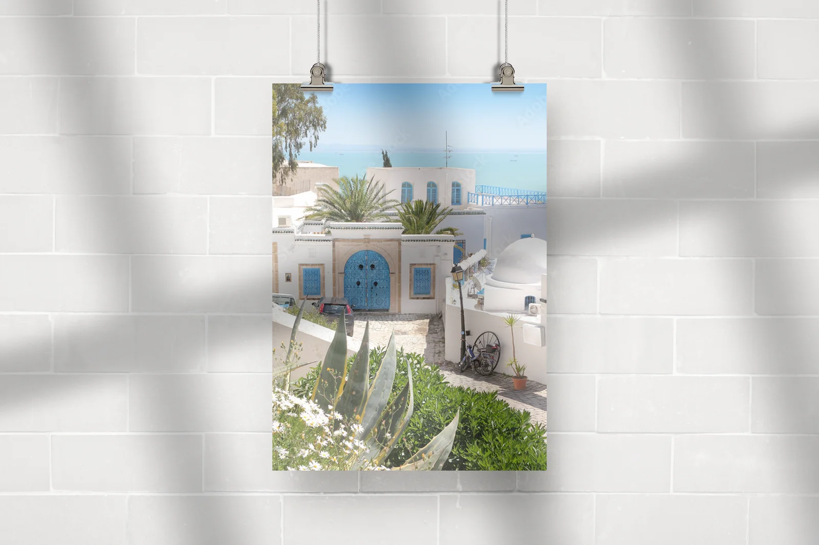 Urokliwy pejzaż Sidi Bou Said w pastelowych odcieniach