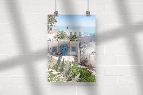 Urokliwy pejzaż Sidi Bou Said w pastelowych odcieniach