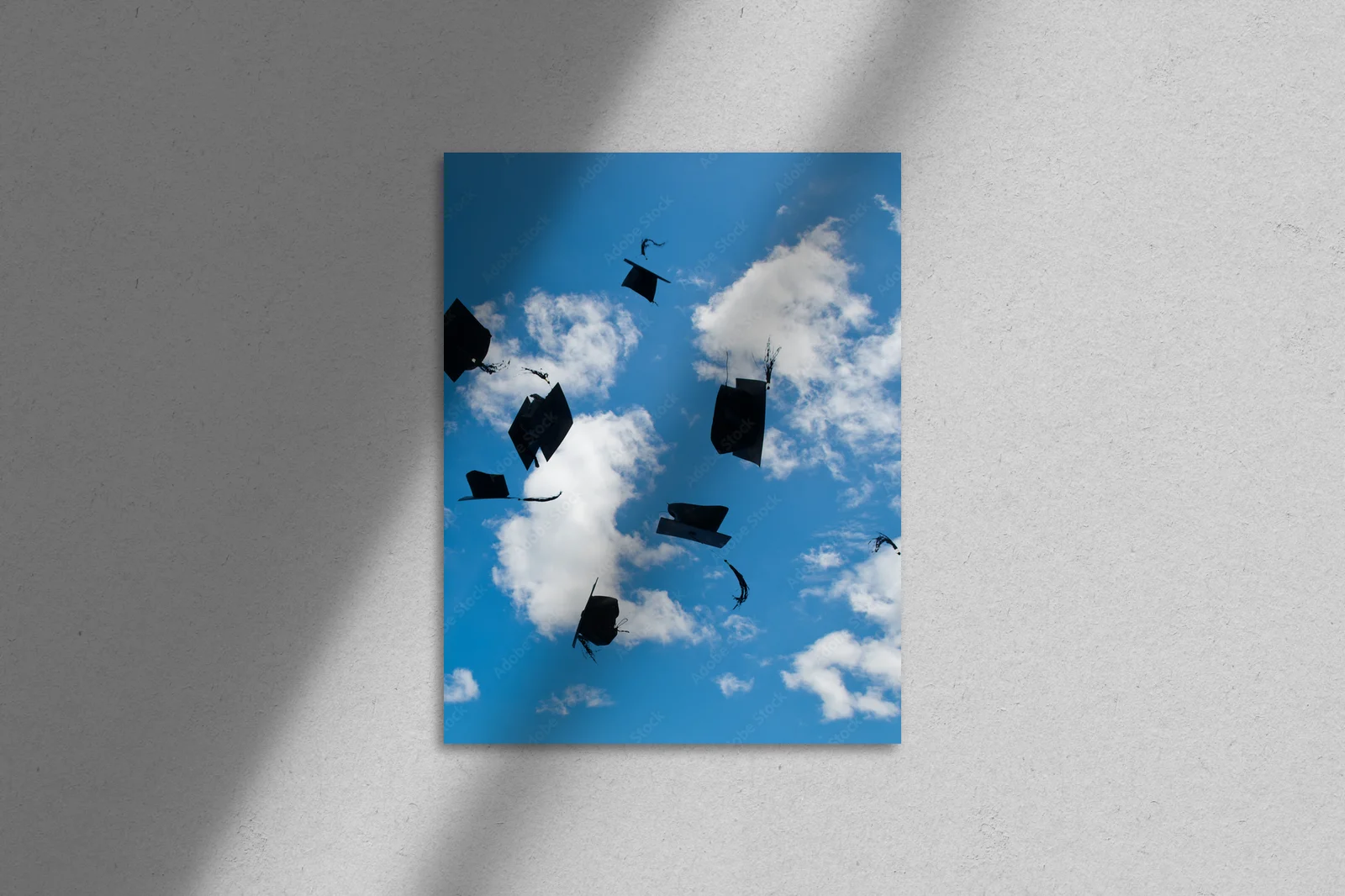 Radosne świętowanie sukcesów w sky blue