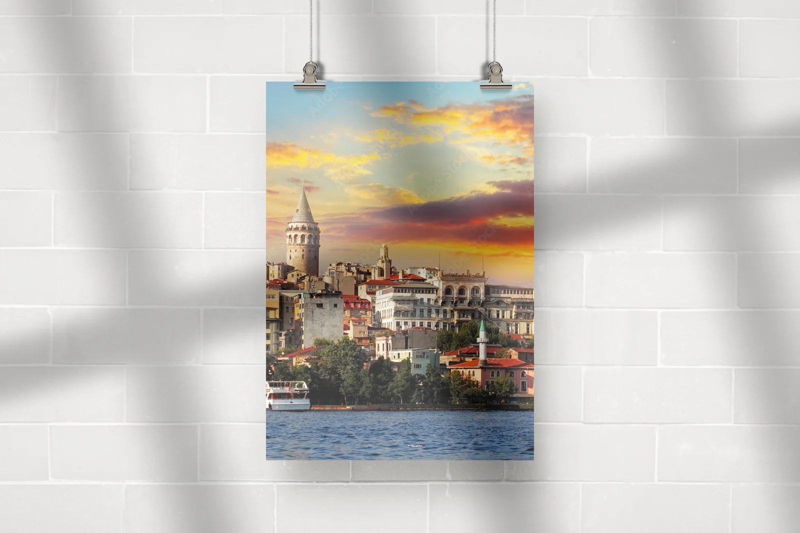 Zachwycający zachód słońca nad dzielnicą Galata
