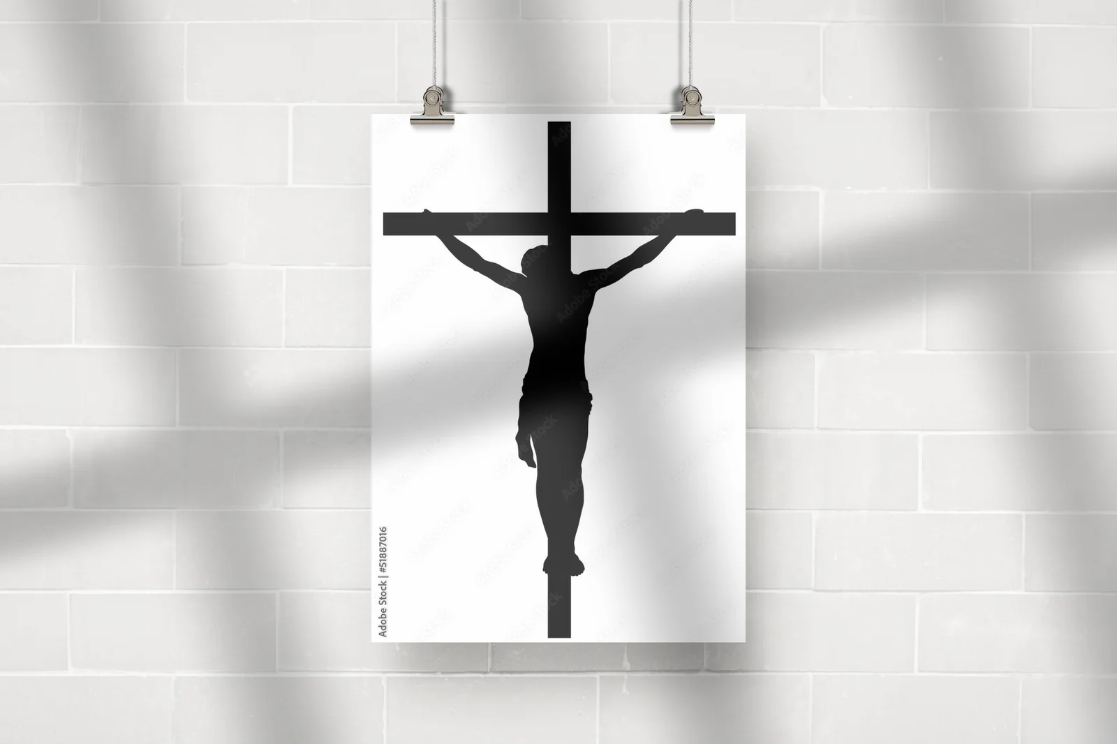Misterne sylwetki w bieli i czerni - symbol ducha