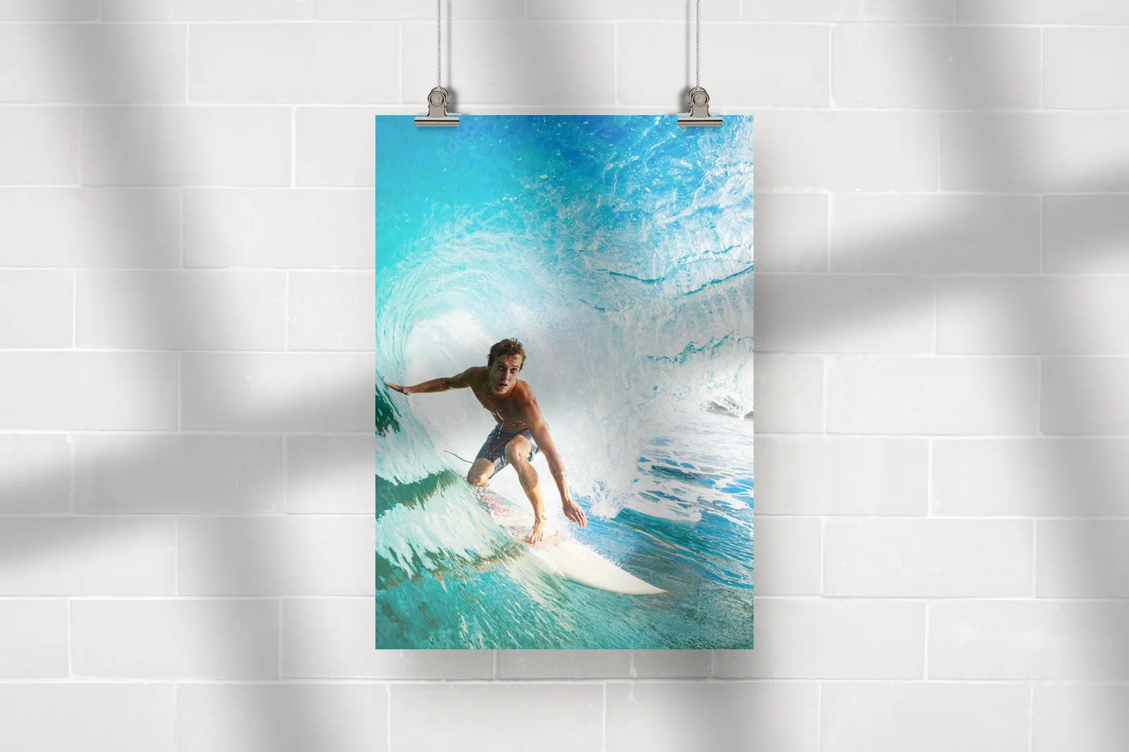 Surferska przygoda w błękicie oceanu