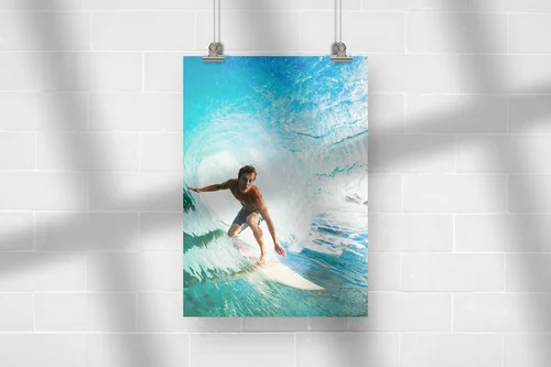 Surferska przygoda w błękicie oceanu
