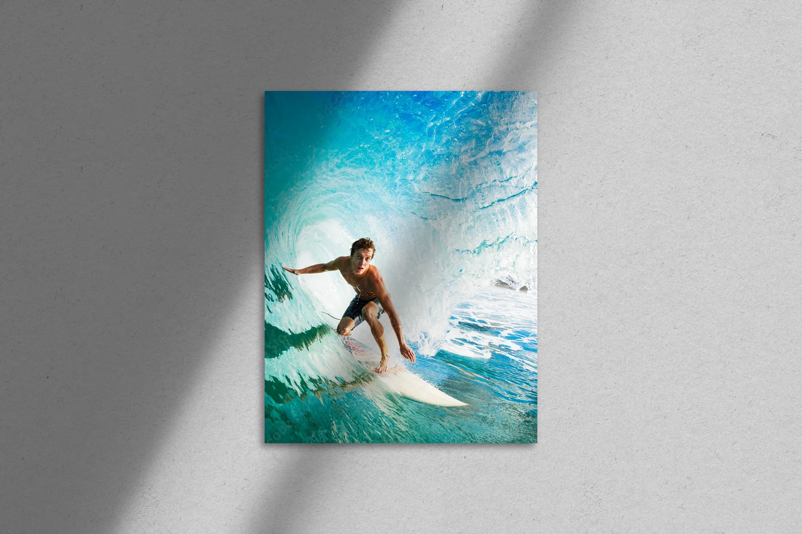Surferska przygoda w błękicie oceanu