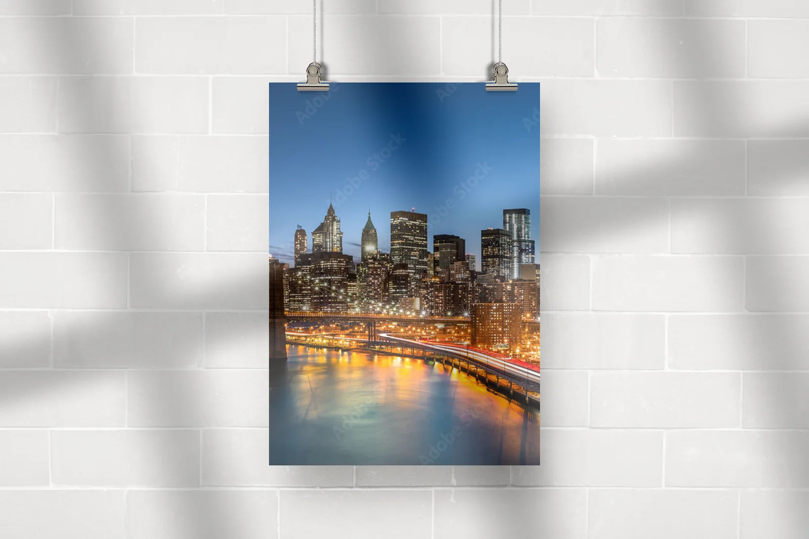 Zmierzch nad Nowym Jorkiem: Brooklyn Bridge w blasku