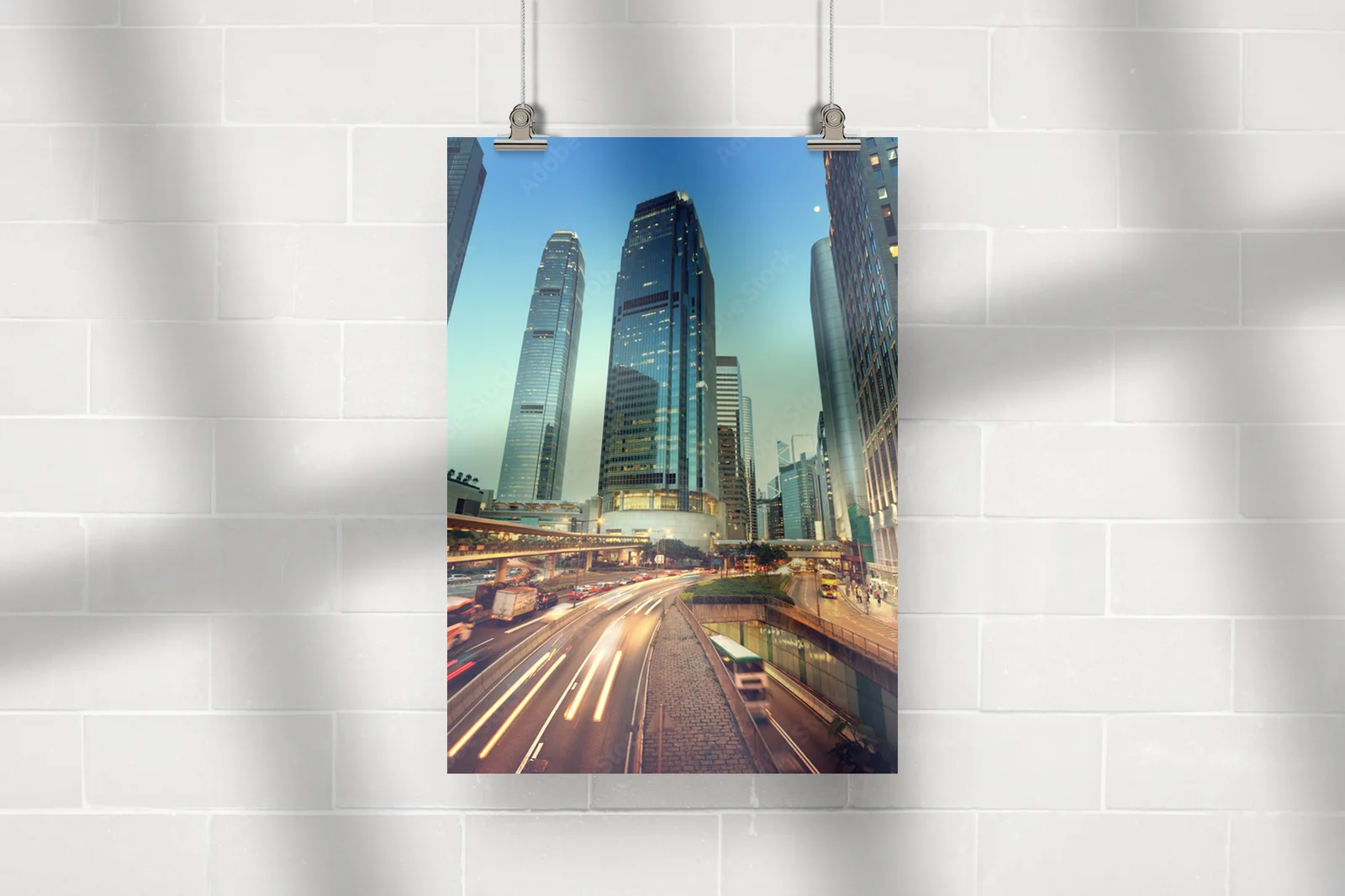 Magiczny zmierzch Hongkongu w odcieniach granatu