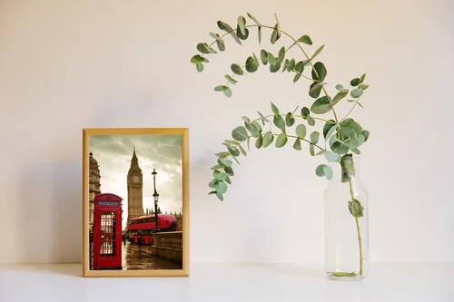 Urokliwe poranki ulic Londynu w pastelowych odcieniach
