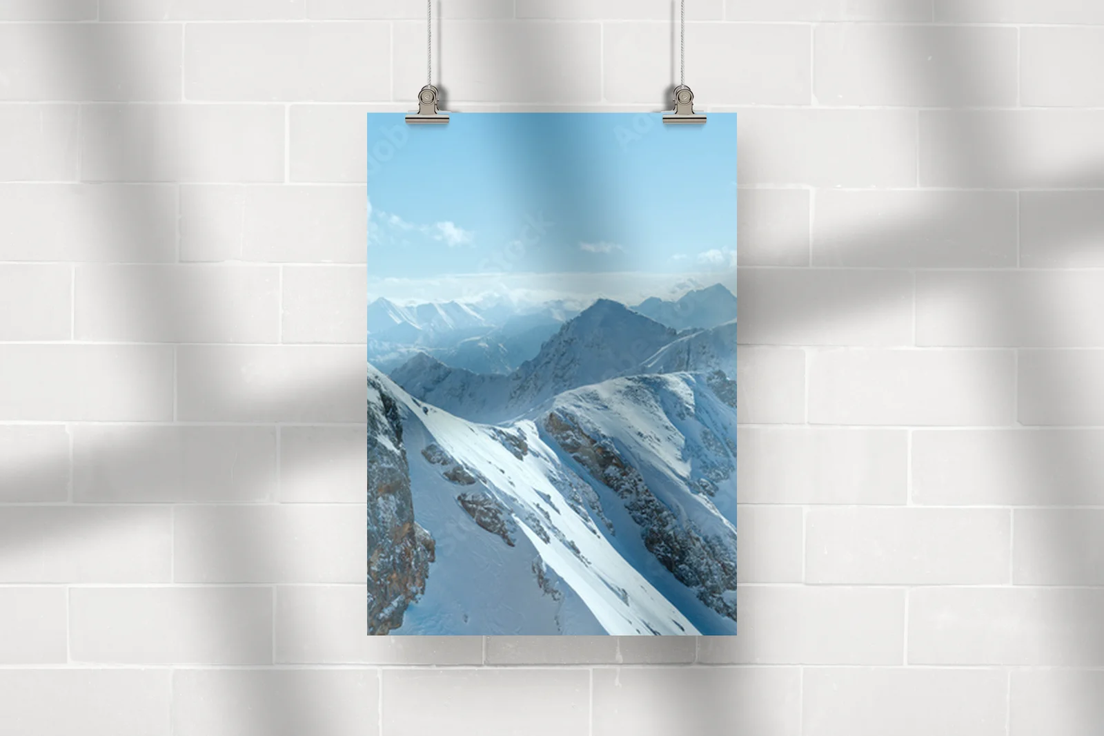 Zimowe panorama gór Dachstein w błękitnych odcieniach