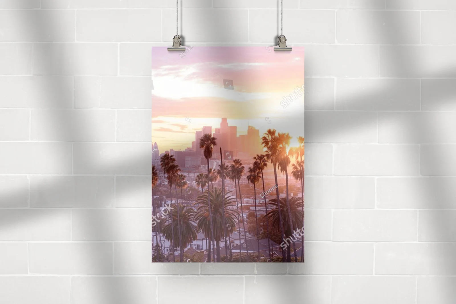 Zachód słońca wśród palm w Los Angeles
