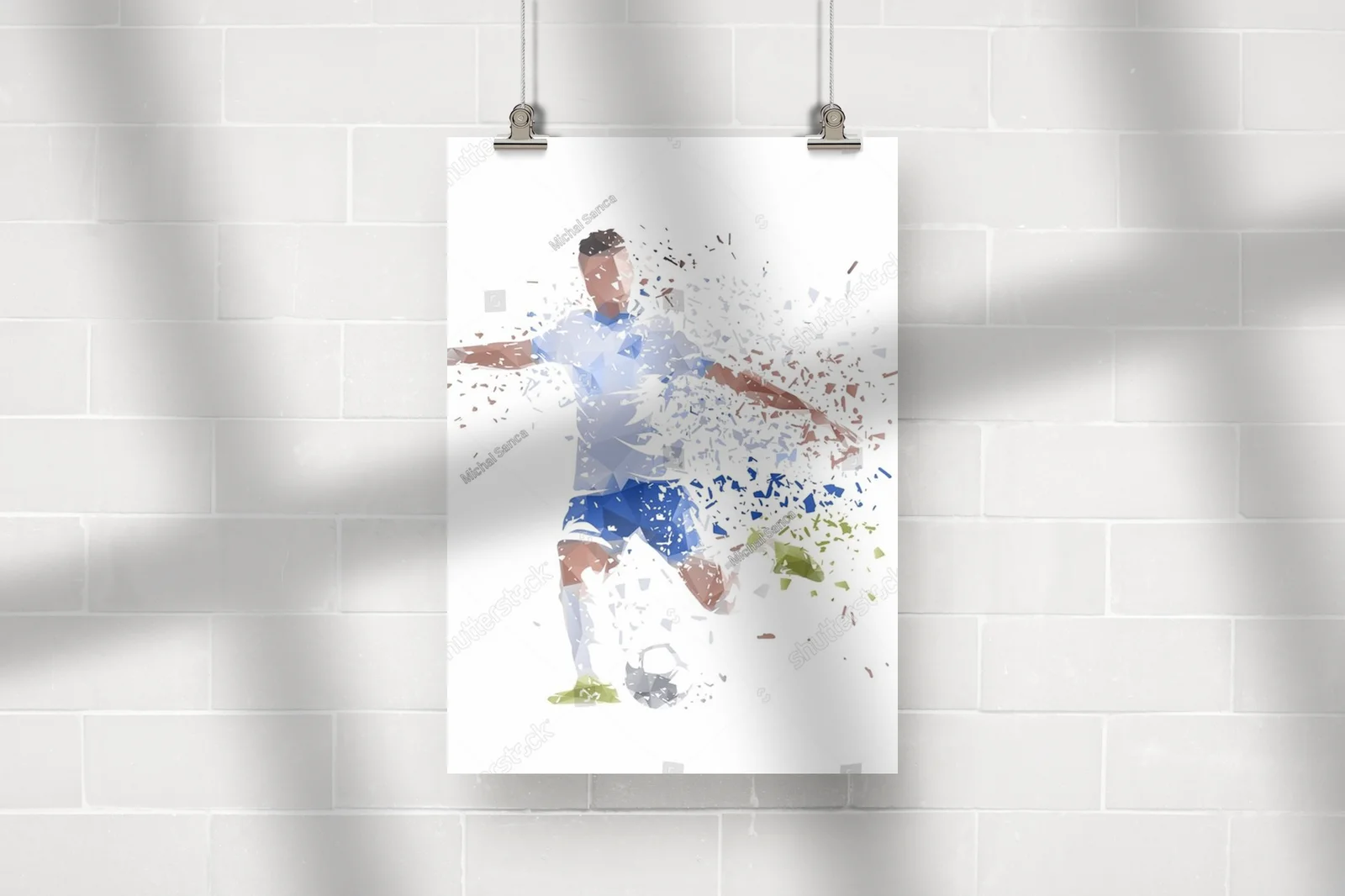 Dynamiczny sportowy portret w świetlistej bieli