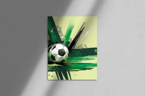 Energetyczna kompozycja futbolowa w zieleni