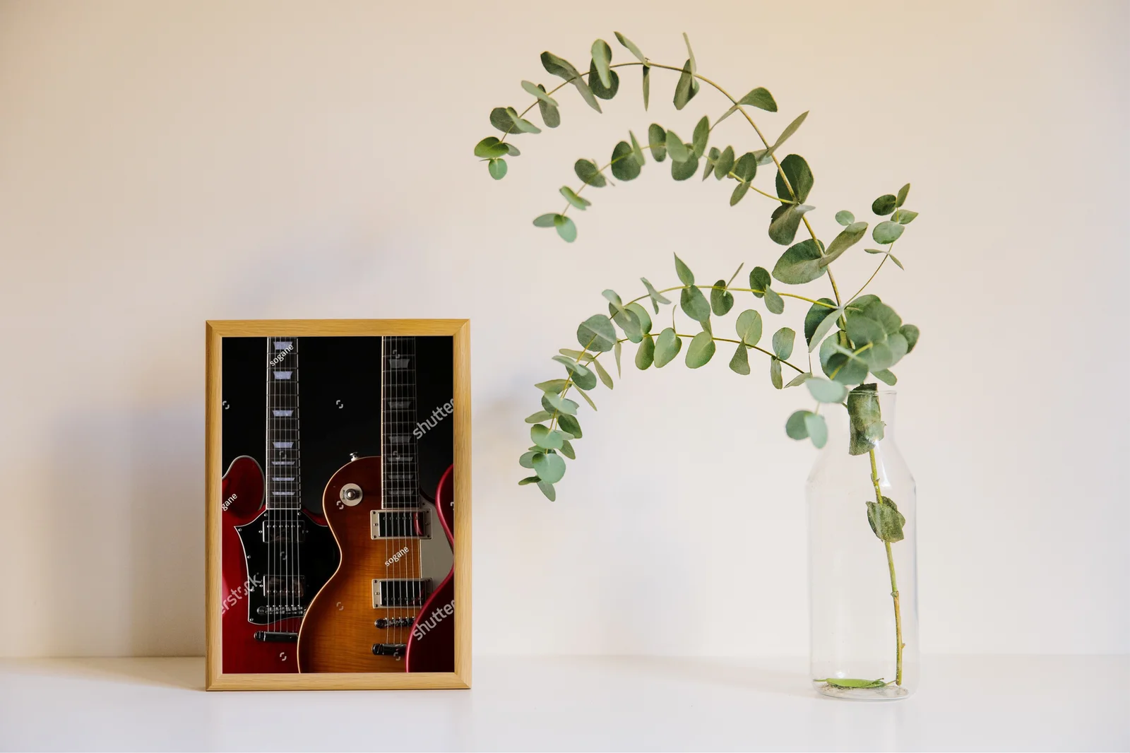Energia elektrycznych gitar na czarnym tle