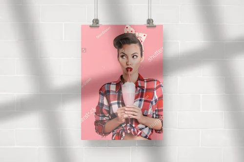 Retro urok pin-up girl z mlecznym shake'em