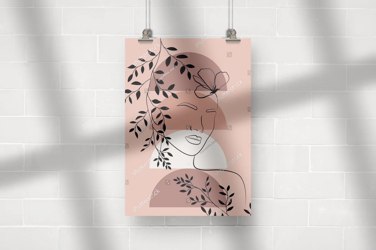 Elegancka kobieta w pastelowych odcieniach