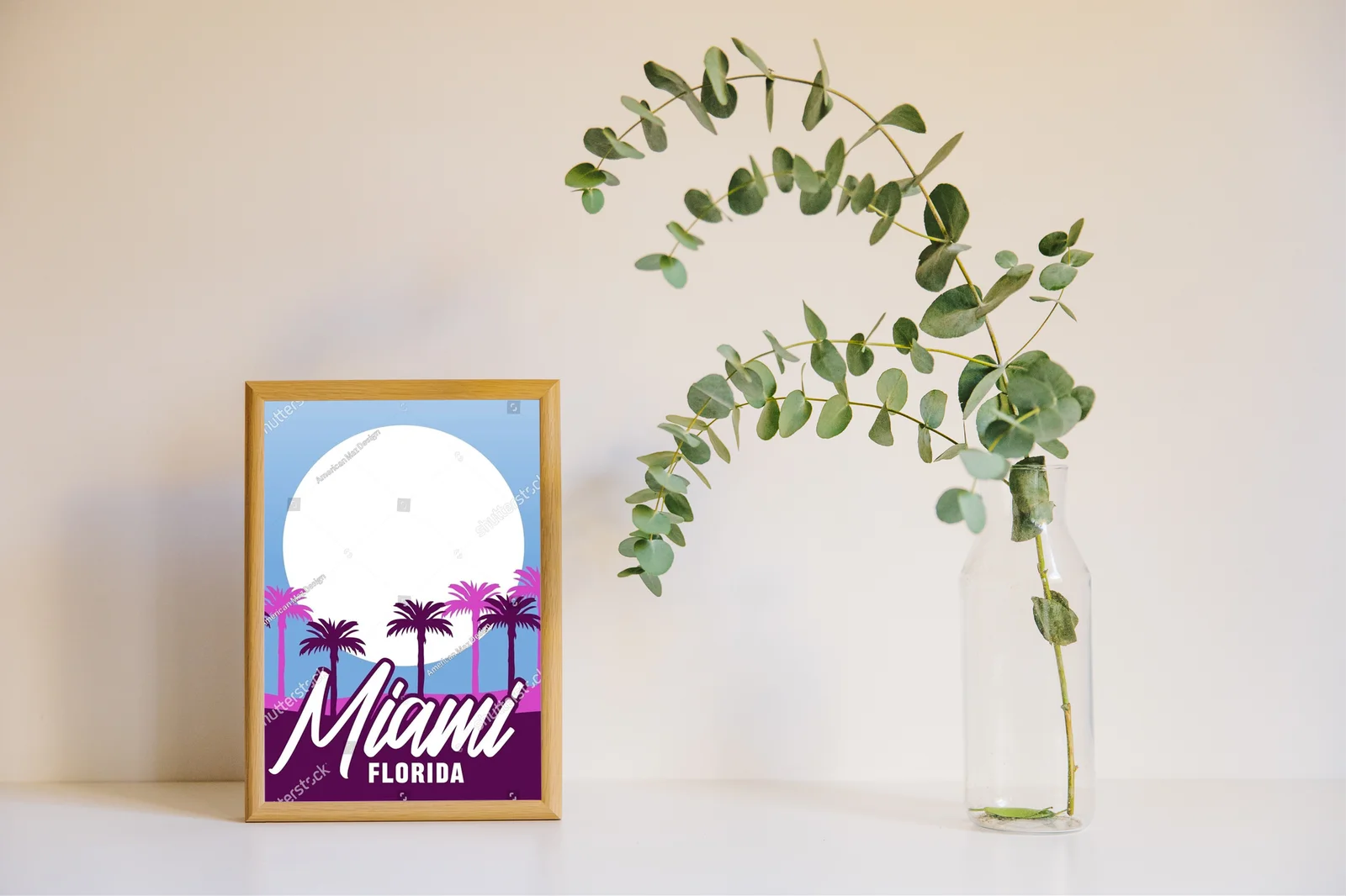 Tropikalna magia Miami w białej oprawie