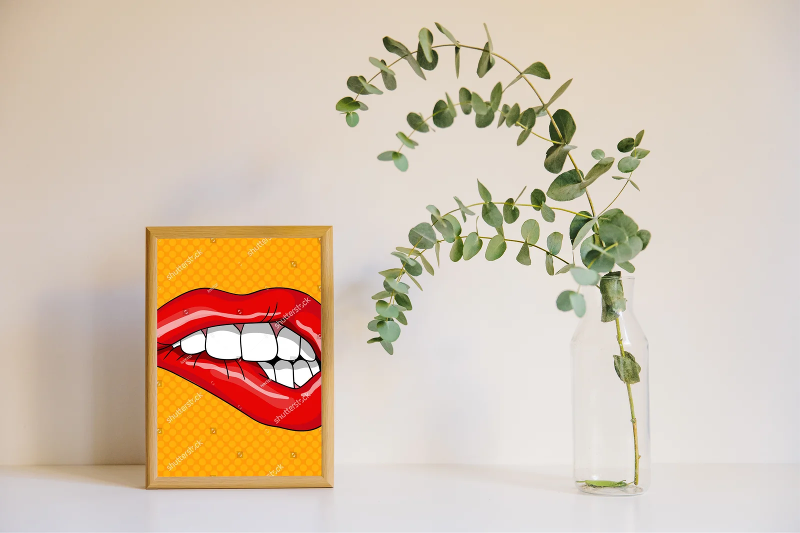 Soczyste usta w stylu retro pop art