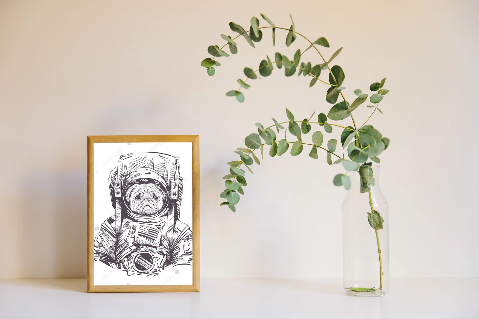 Pug astronaut w kosmicznej przygodzie