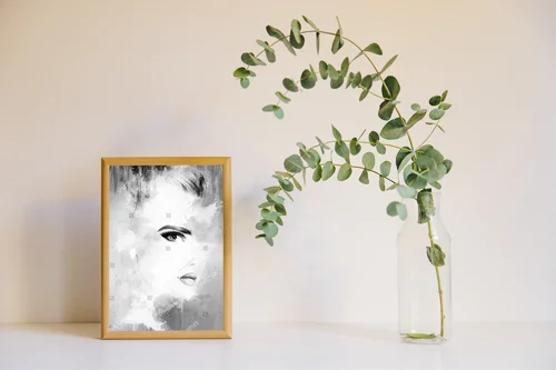 Stylowy portret kobiecy w abstrakcyjnej akwareli