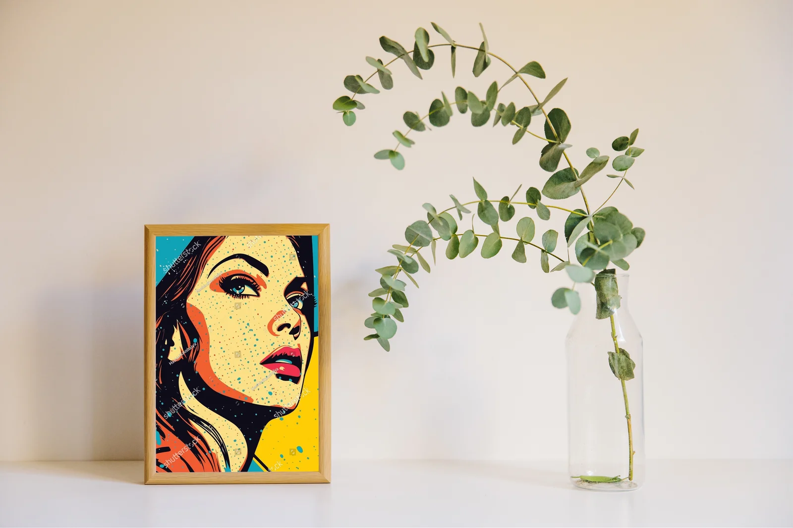 Zachwycająca dziewczyna w stylu pop art
