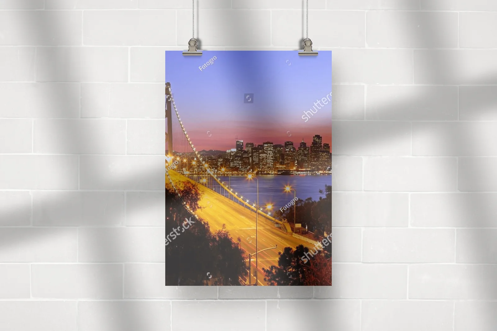 Nocna panorama San Francisco z magiczną aurą