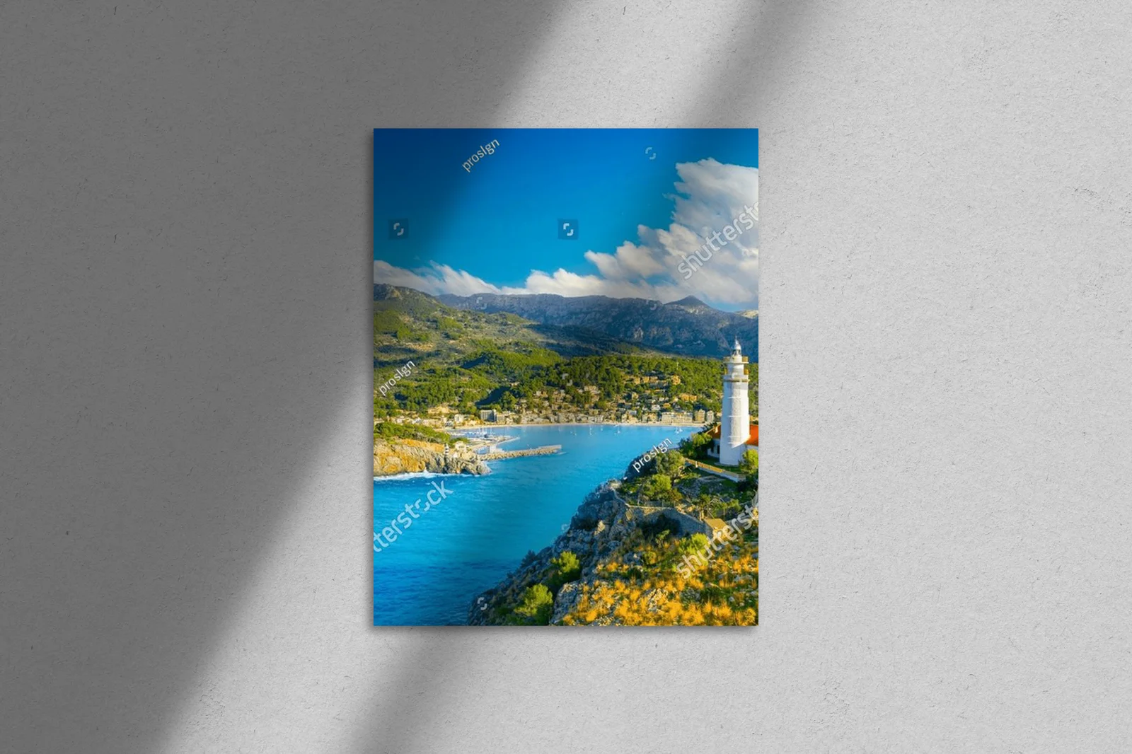 Panoramiczny widok na Port de Sóller w Majorce