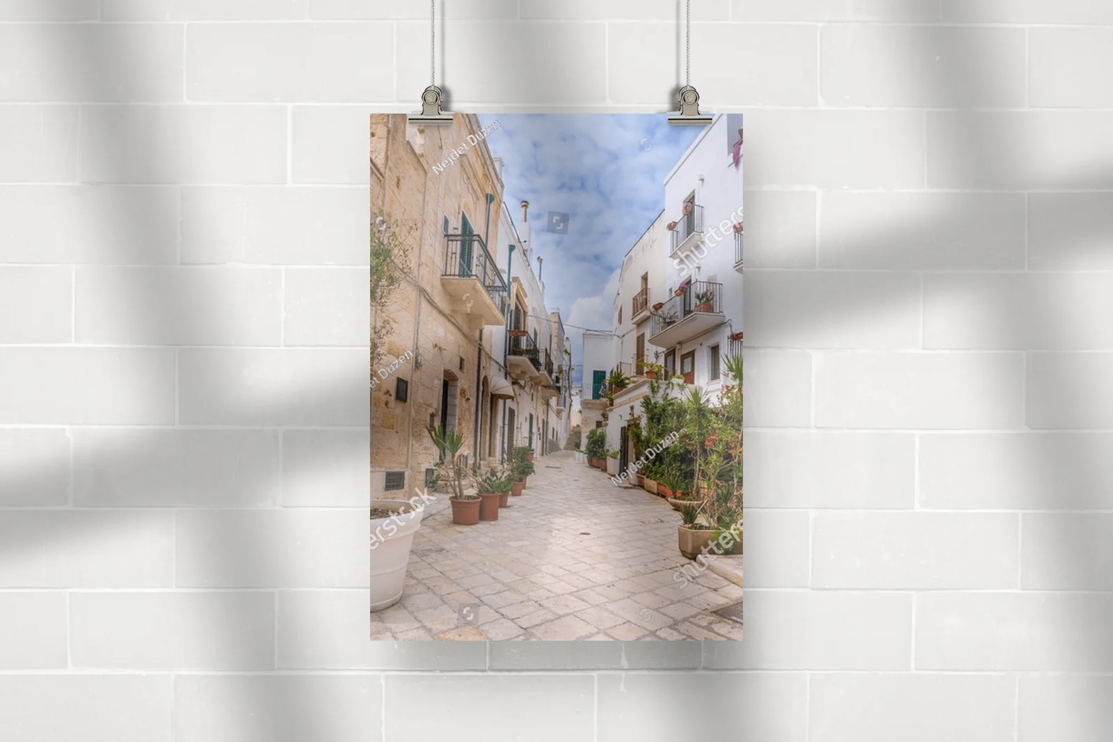 Malowniczy widok ulic Polignano a Mare