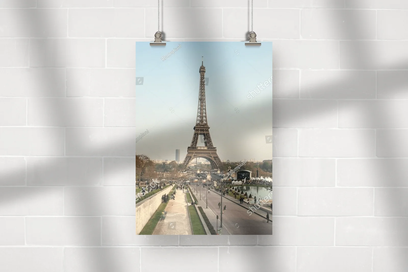 Eiffel Tower: Romantyzm Paris 2024