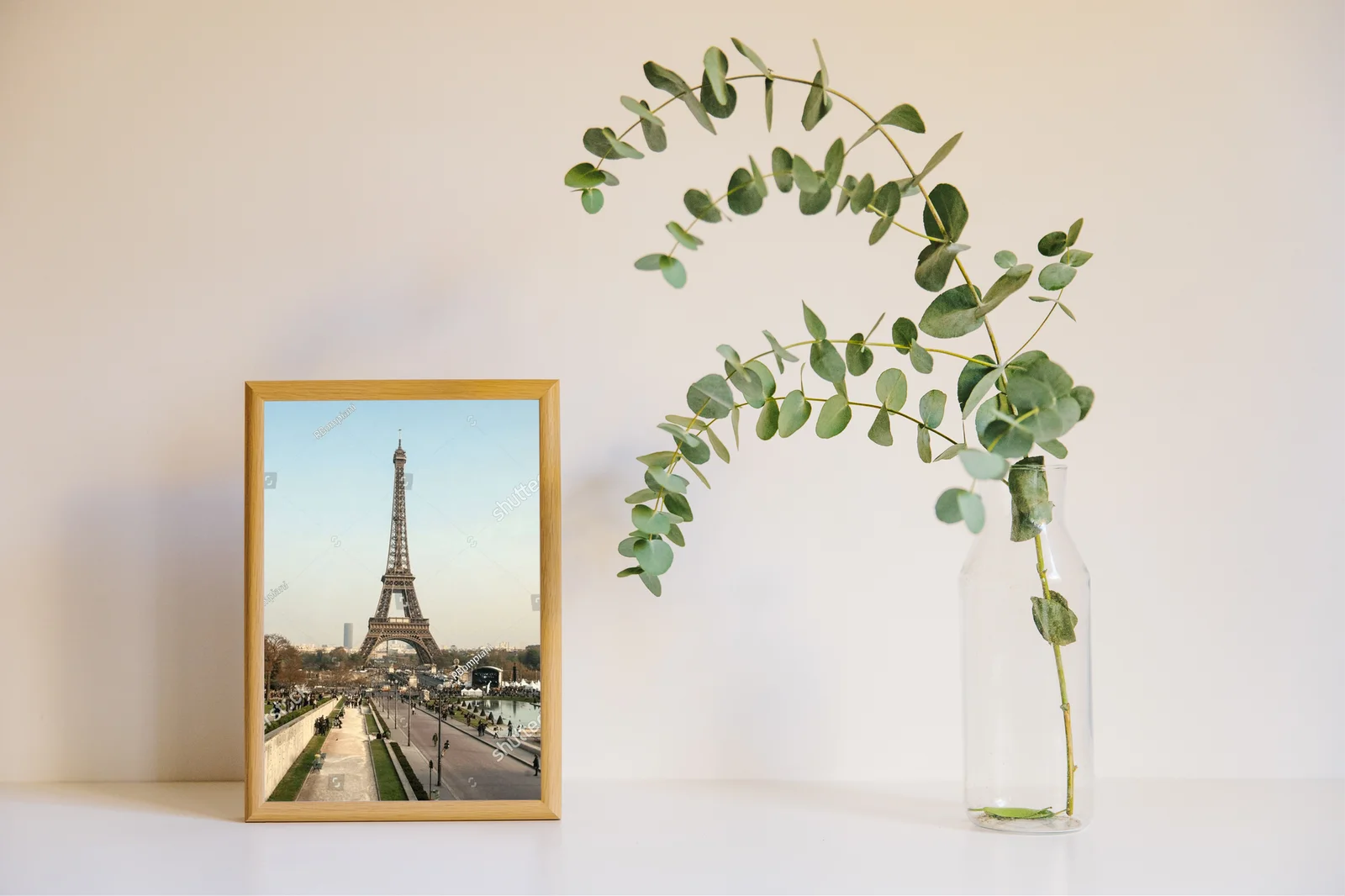 Eiffel Tower: Romantyzm Paris 2024