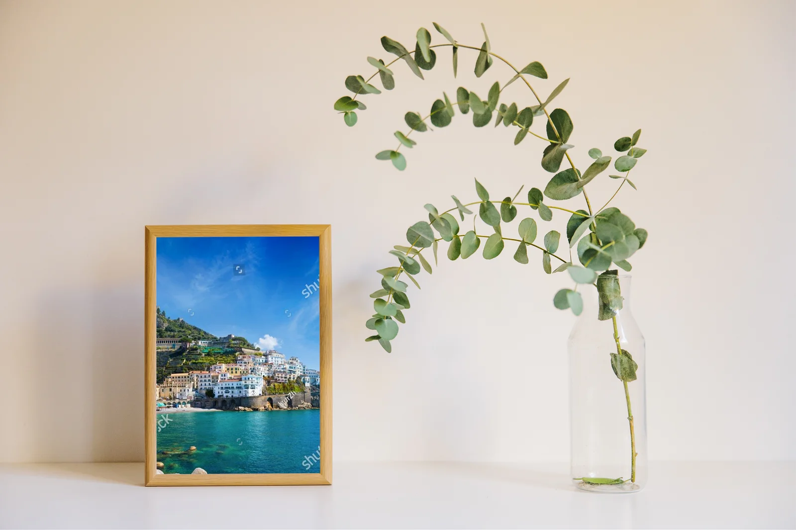 Malownicza panorama Amalfi nad lazurowym morzem