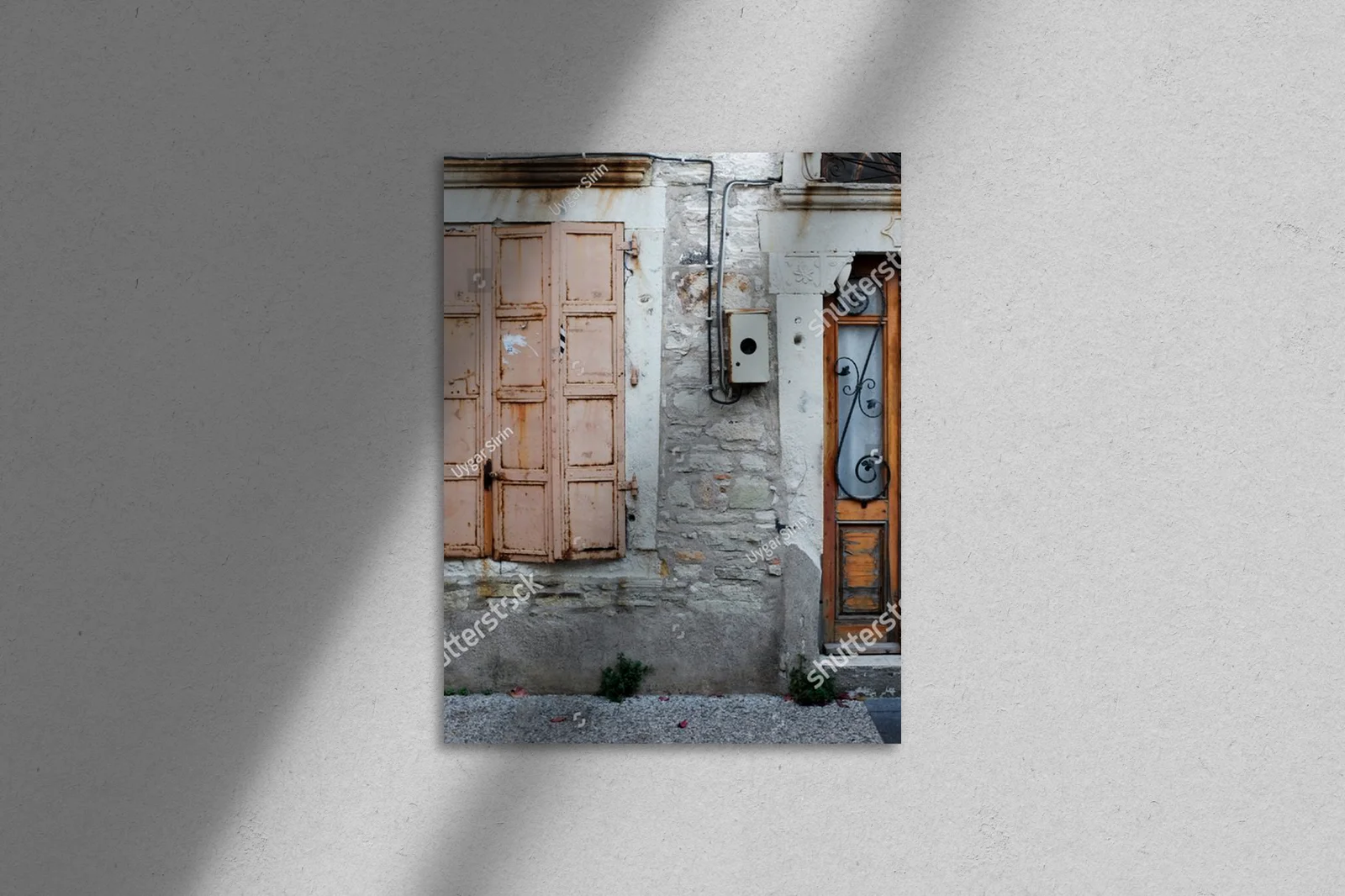 Kolorowe drzwi i okna w stylu retro