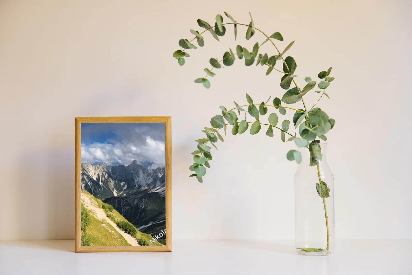 Panoramiczne widoki Karwendel w letniej aurze