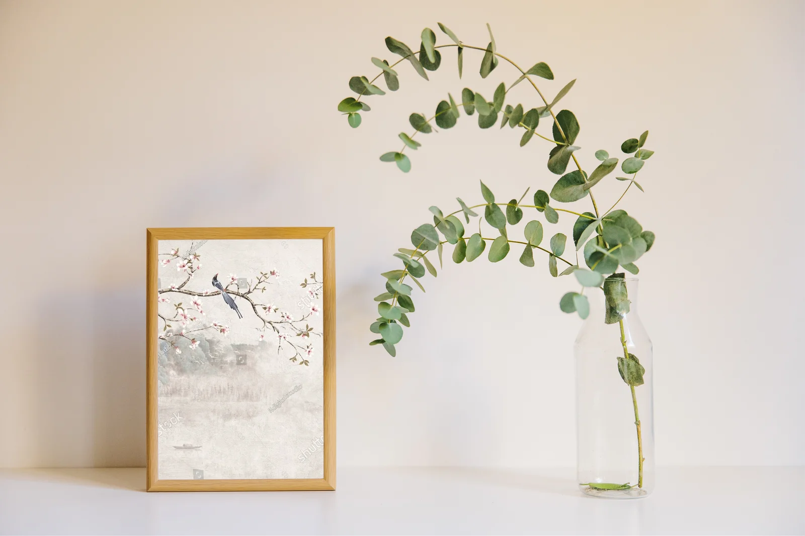 Chinoiserie z kwitnącymi wiśniami i ptakami