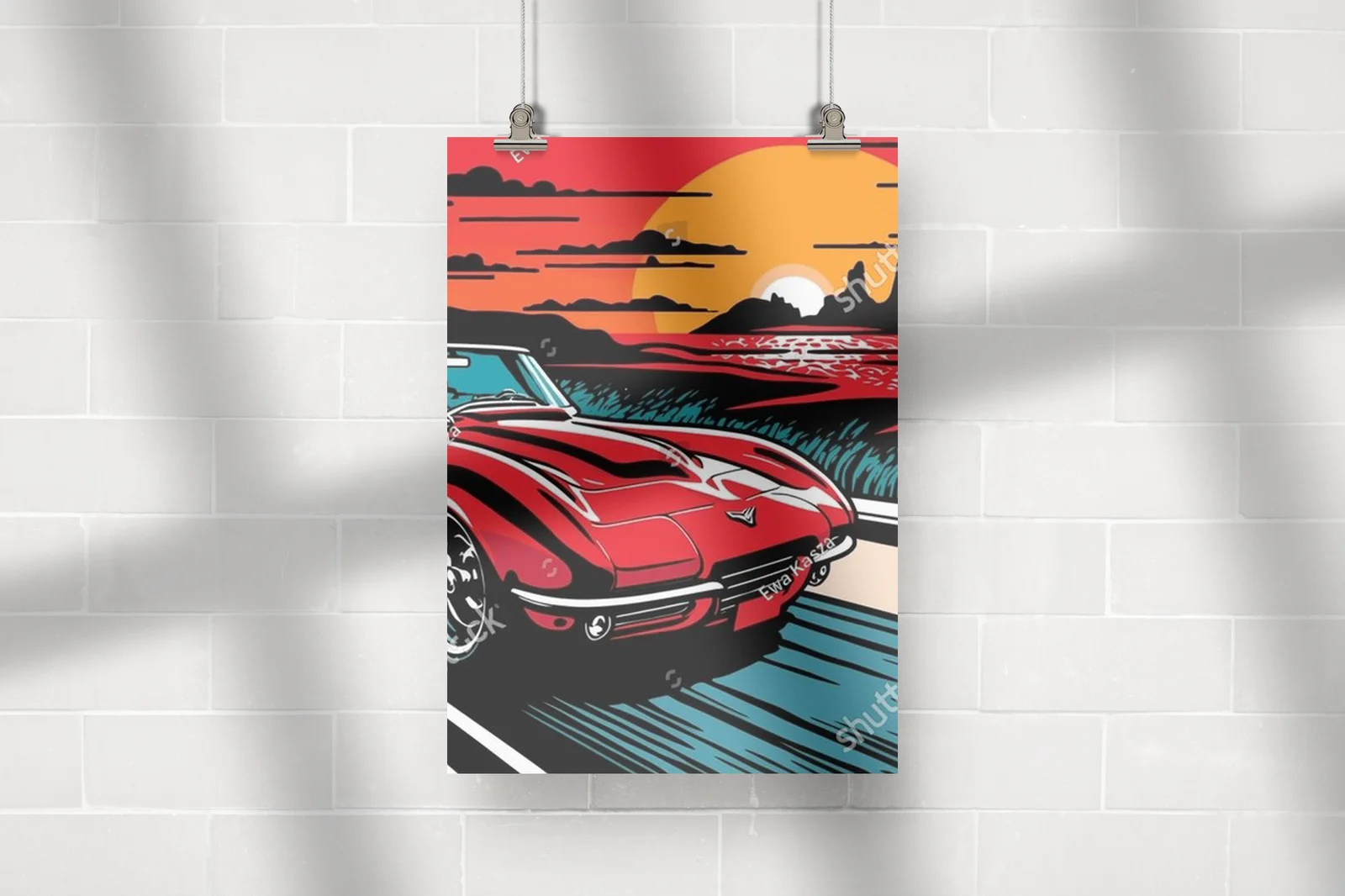 Retro wyścigowe auto na tle żywych kolorów
