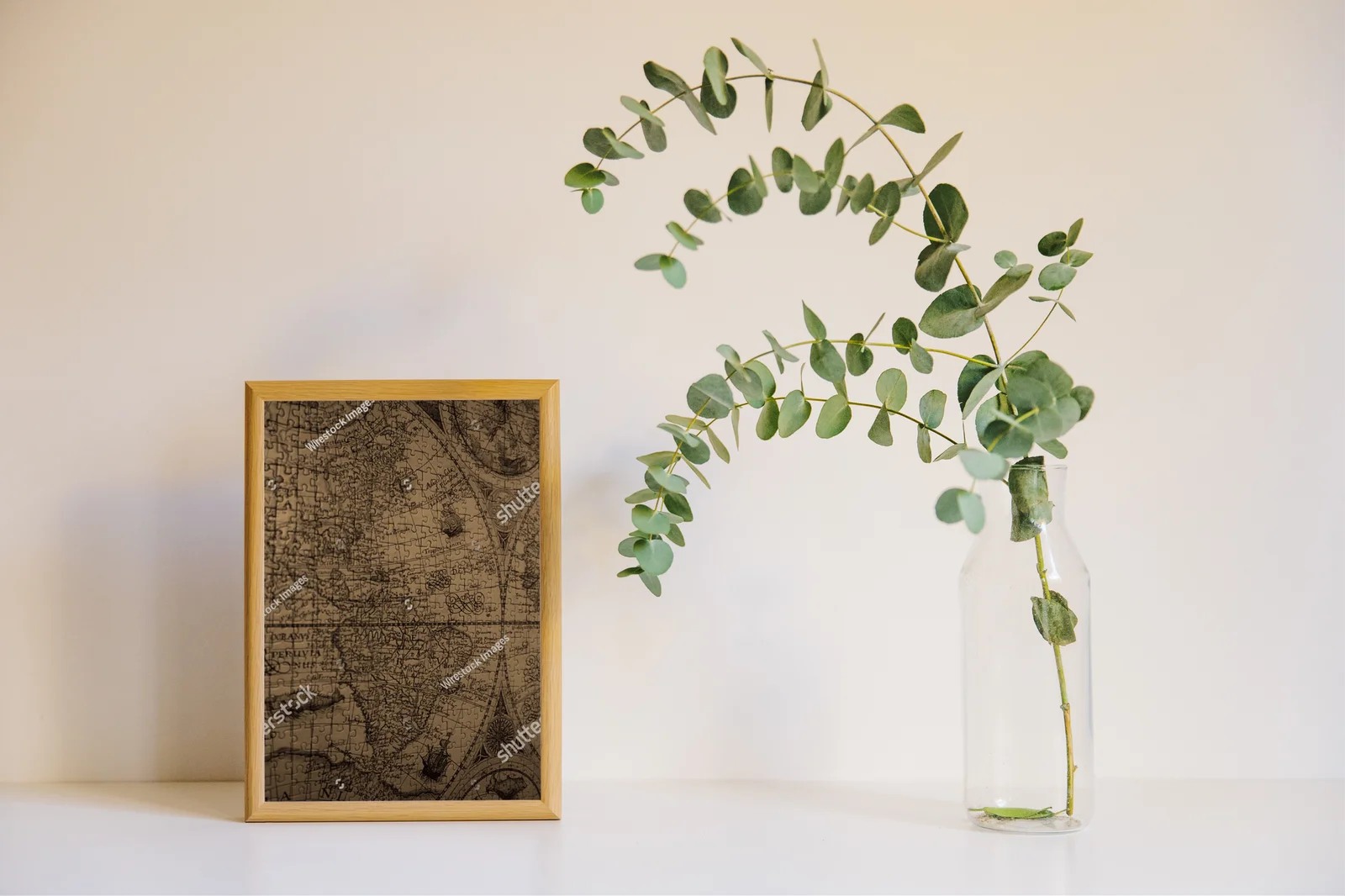 Zanurzenie w vintage: puzzle mapy świata