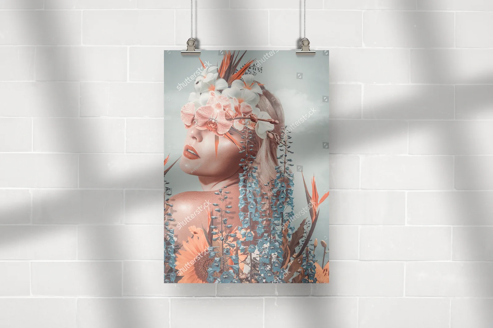 Abstrakcyjny portret z kwiatami w delikatnych odcieniach
