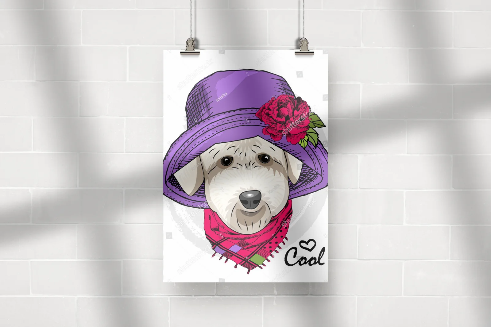 Stylowy piesek w purpurowym kapeluszu inspirujący modą