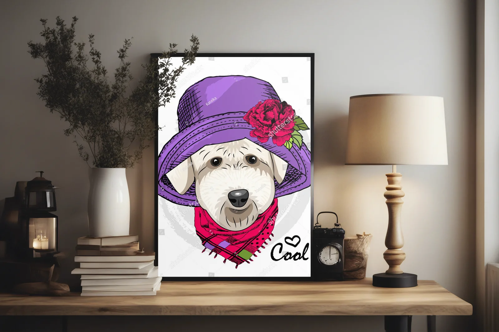 Stylowy piesek w purpurowym kapeluszu inspirujący modą