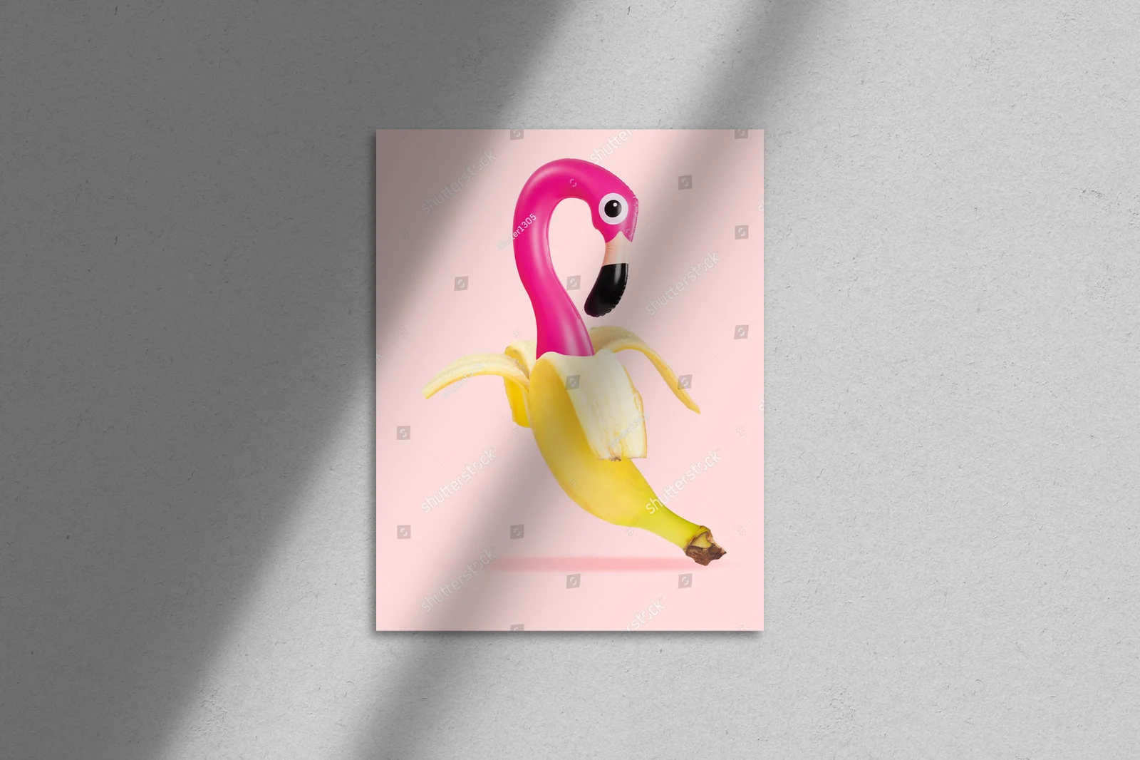 Radosny flamingo w owocowej aranżacji