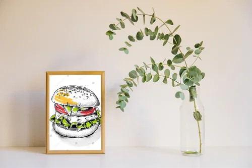 Apetyczny burger w białej, vintage aranżacji
