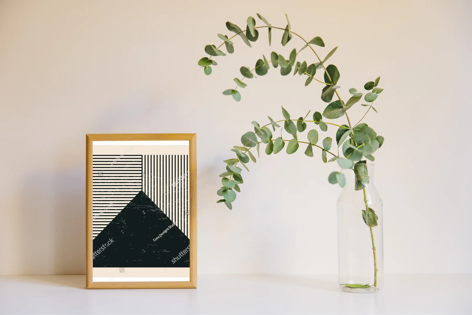Minimalistyczna podróż w świat abstrakcji