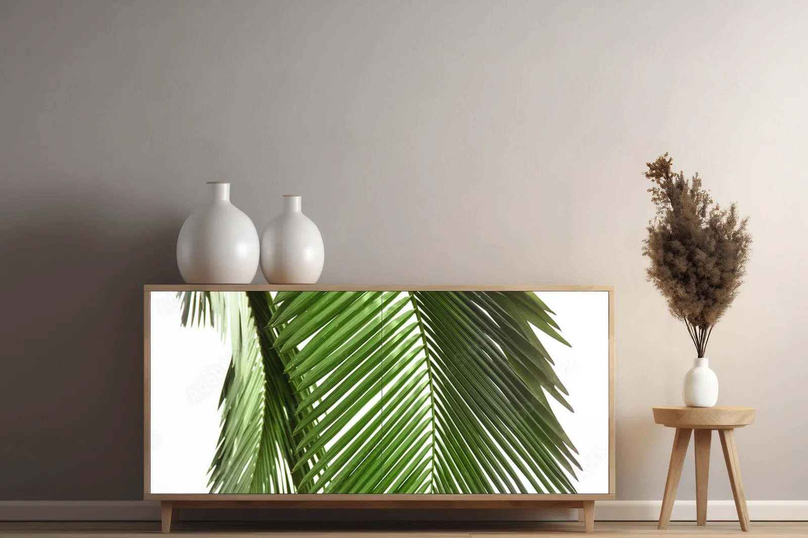 Delikatne liście palm w subtelnej bieli