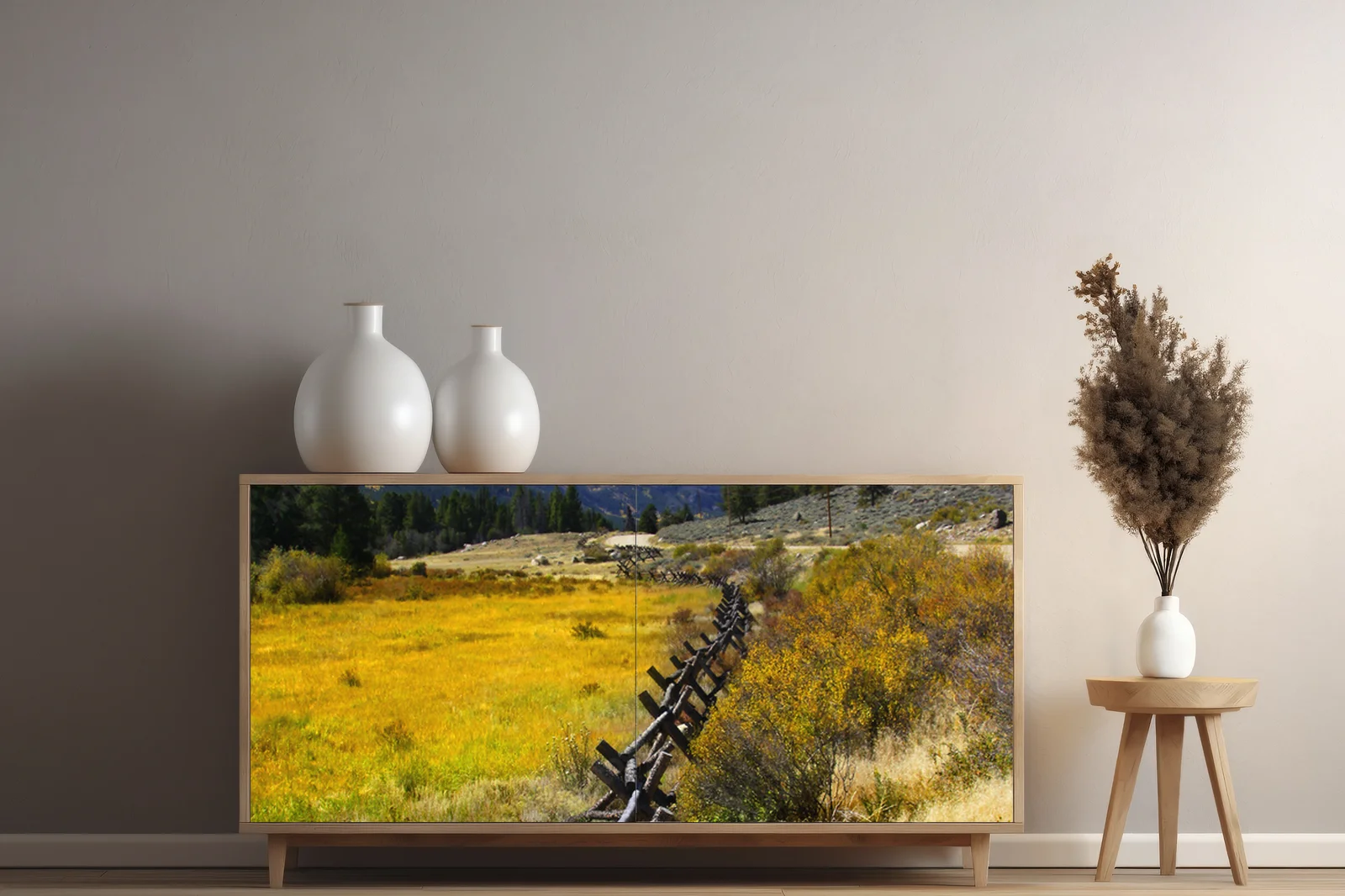 Alpejska panorama w intensywnych odcieniach niebieskiego